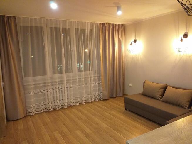 Wynajmę kawalerkę na ul. Wróblewskiego w Puławach II piętro