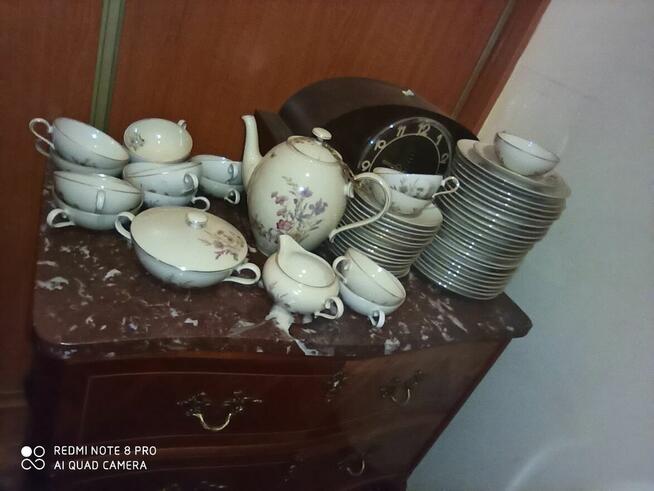 Dzbanek Serwis Royal Ivory, Bohemia. Łączka na porcelanie w