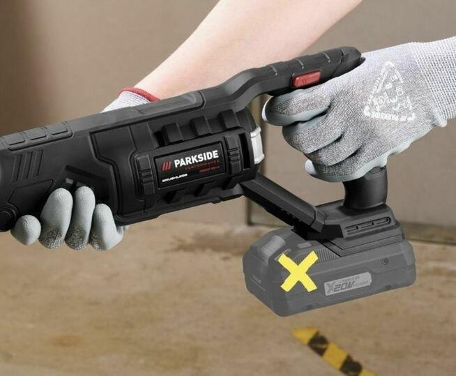 Akumulatorowa piła szablasta PARKSIDE 20 V, PSSAP 20-Li E6