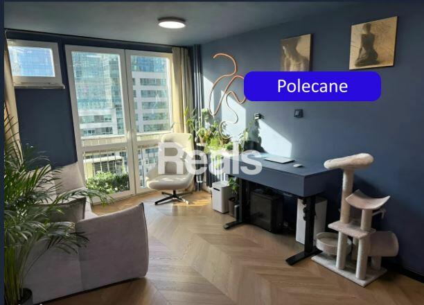 Top lokalizacja przy rondzie ONZ, w sercu stolicy.