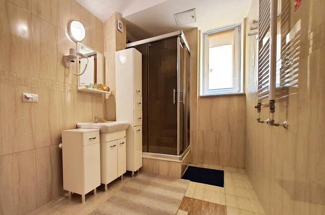 Kompleks hotel-eventowy + bud.usługowe z najemcami