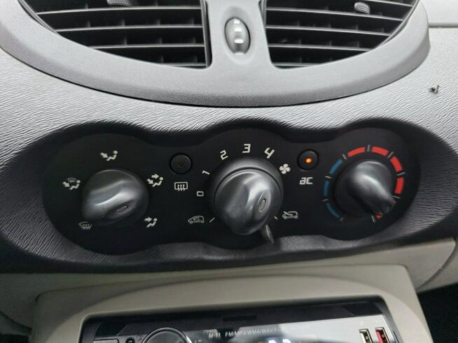 Renault Twingo 1.2 Beznyna 58 KM, Klimatyzacja, Dwa Klucze, Isofix, Metalik