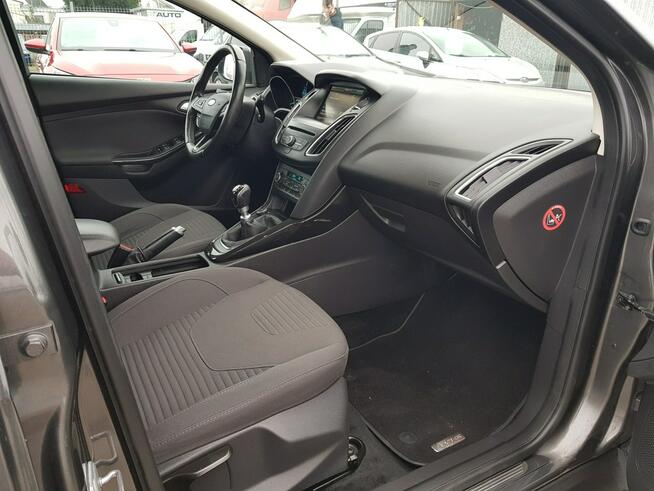 Ford Focus 1,5 Turbo Benzyna Xenony Nawigacja Zarejestrowany Gwarancja