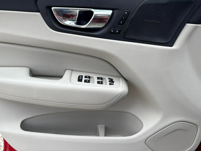 Volvo XC 60 Drugi Właściciel / Aktywny Tempomat / Kamera 360 / KeyLess / FV Marża