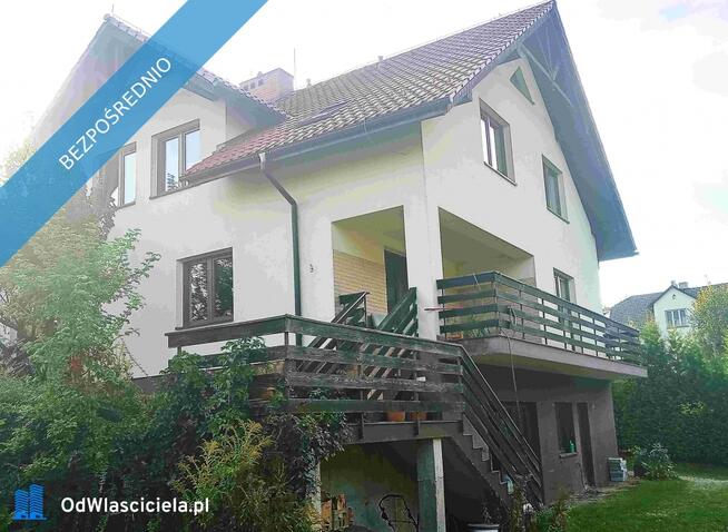 Duży dom z garażem na malowniczej działce 38a w Krzeszowicach