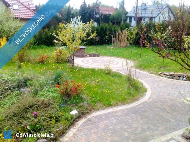 Duży dom z garażem na malowniczej działce 38a w Krzeszowicach