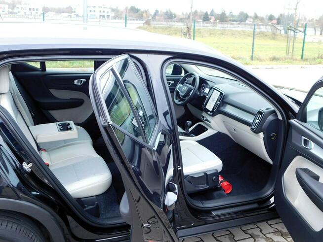 Volvo XC 40 z Gwarancją Beżowa Tpicerka Kamera Model 2021r