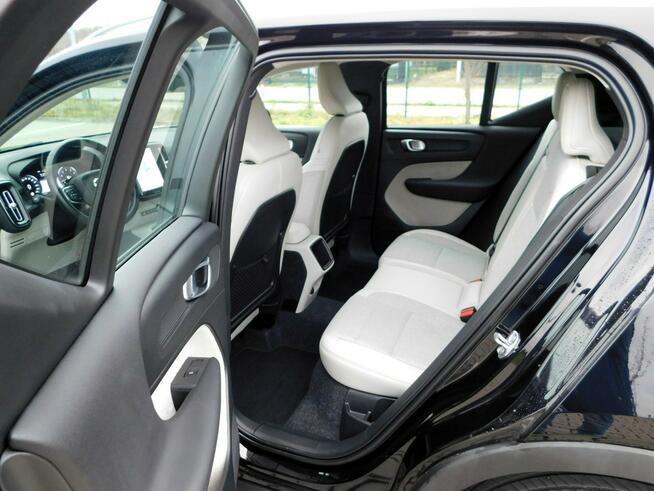 Volvo XC 40 z Gwarancją Beżowa Tpicerka Kamera Model 2021r