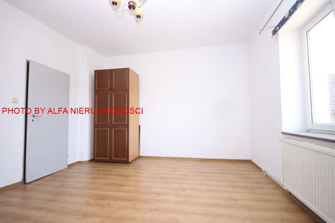 Mieszkanie Żarów, Mrowiny