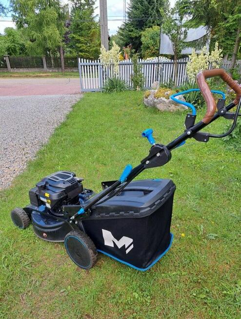 Kosiarka spalinowa MACallister z napędem 675exi B&S 51cm