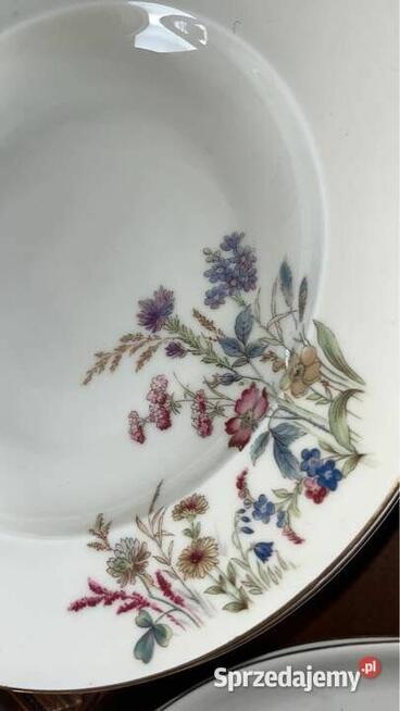 Dzbanek Serwis Royal Ivory, Bohemia. Łączka na porcelanie w