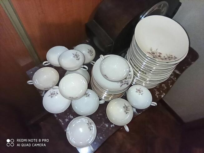 Dzbanek Serwis Royal Ivory, Bohemia. Łączka na porcelanie w