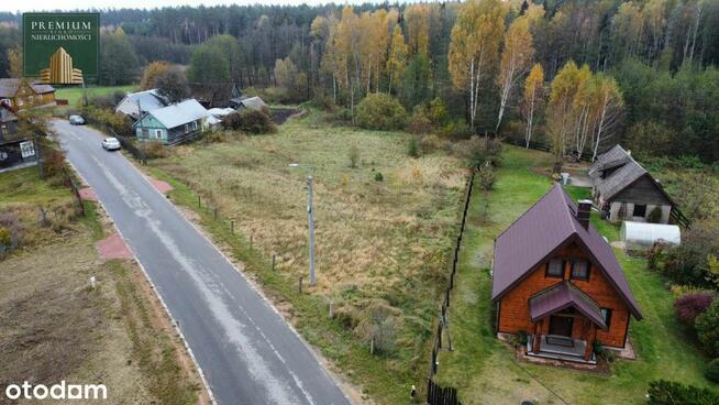 Działka budowlana - z linią brzegową i własnym lasem!