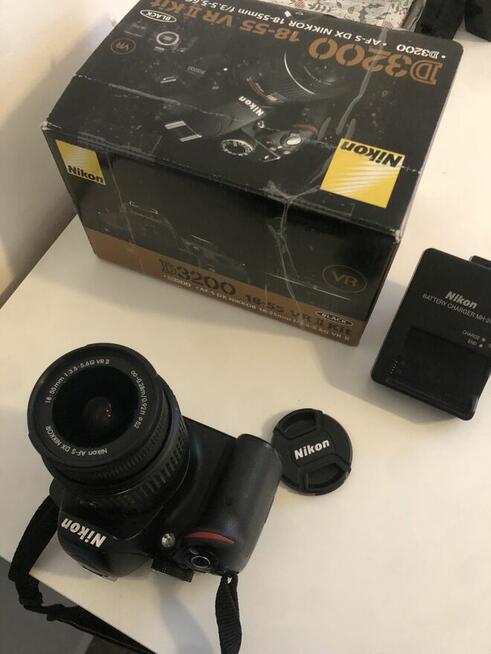 Lustrzanka cyfrowa Nikon D3200 + obiektyw 18-55 VR