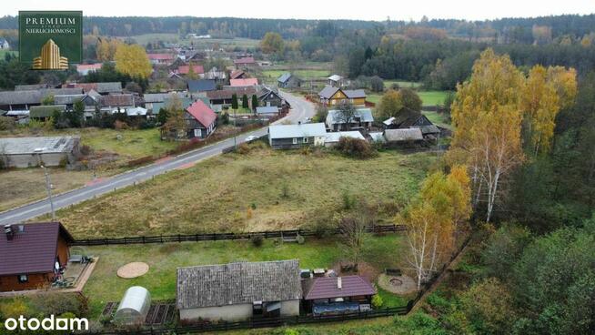 Działka budowlana - z linią brzegową i własnym lasem!