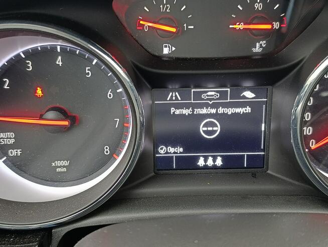 Astra Sports Tourer Bezwypadkowa , mały przebieg