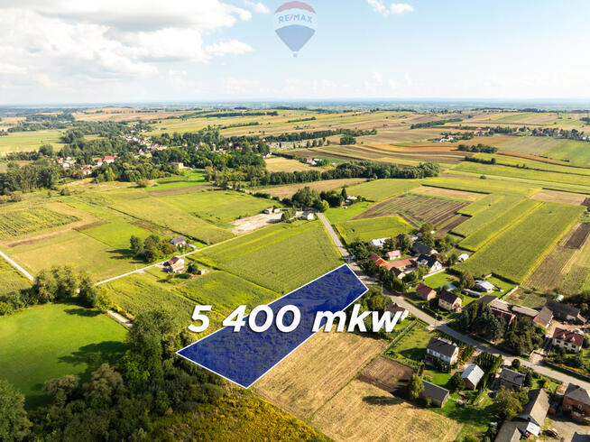 Płaska, prostokątna działka 33 km do Krakowa