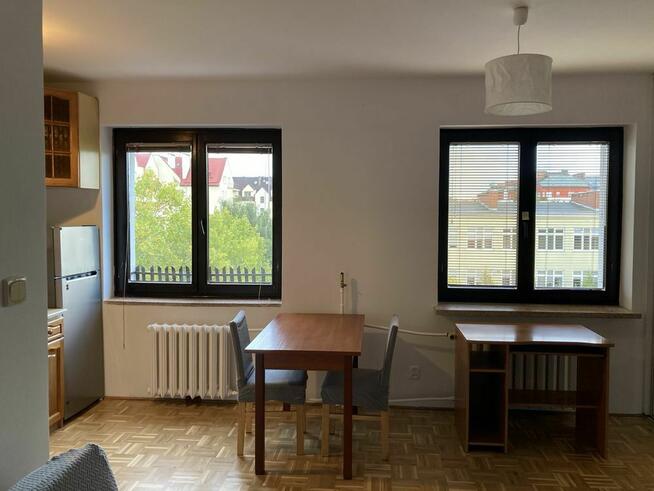 Przytulna kawalerka do wynajęcia na Kabatach