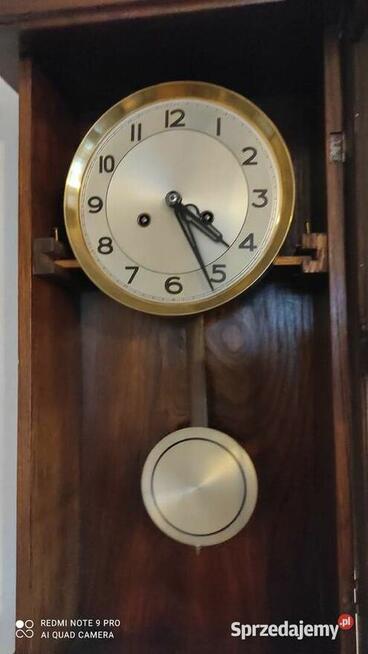 Zegar wiszący międzywojenny, ciekawa skrzynka