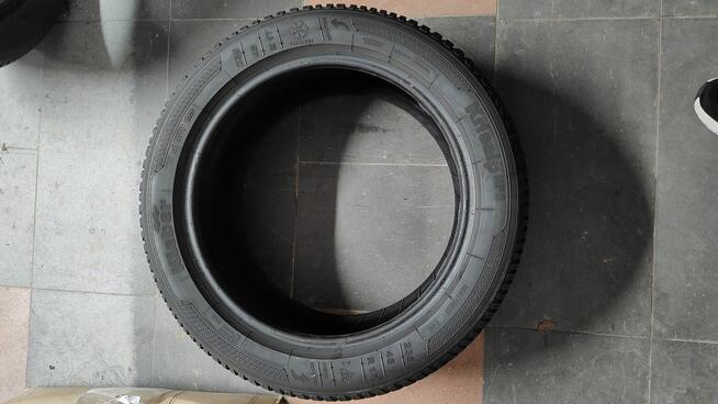 Opony zimowe Kleber Krisalp Hp3 235/45/17