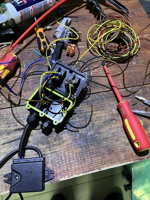 REMONTY Z PASJĄ I PRECYZJĄ