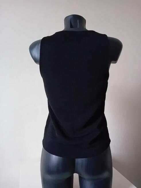 Czarna bluzka prazkowana