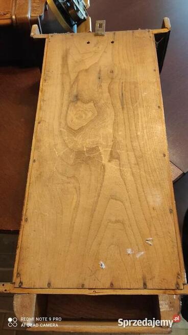 Zegar wiszący międzywojenny, ciekawa skrzynka