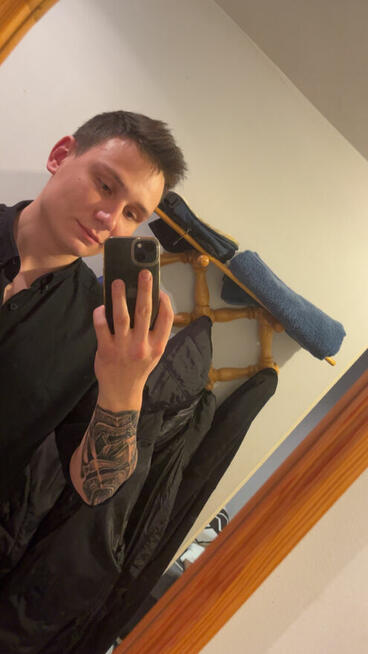 Młody szuka starszej pary