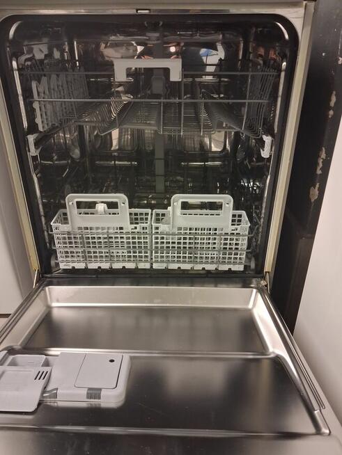 ZMYWARKA POD BLAT WHIRLPOOL