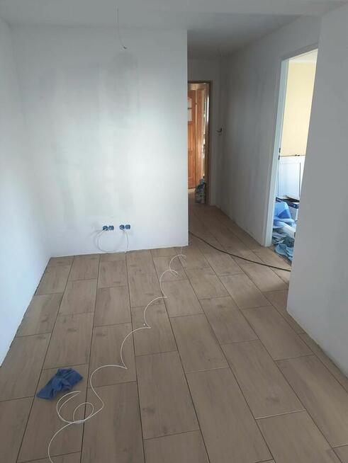 Szukam pracy na przerwę świąteczną 19g-12s