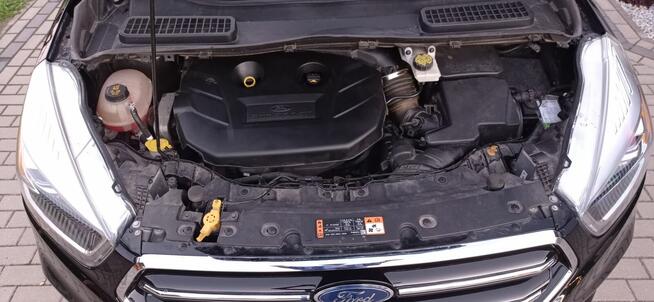 FORD ESCAPE 2.0 EcoBoost 4x4 242 KM Titanium