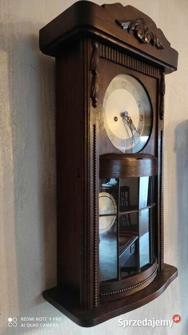 Zegar wiszący międzywojenny, ciekawa skrzynka
