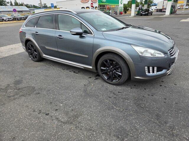 Peugeot 508 RHX Hybrid4 z 2012r