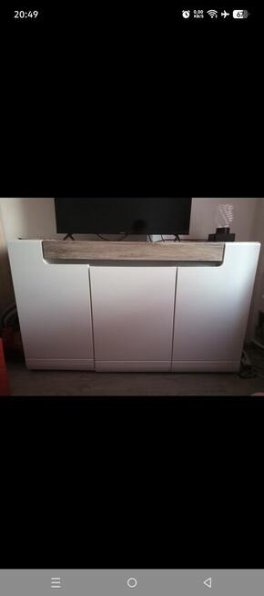 Komoda biała z oświetleniem