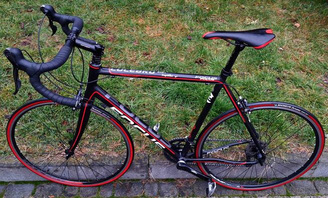 Duży rower szosowy Focus Culebro Koła 28 Shimano