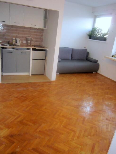 Kawalerka na inwestycje przy metrze !