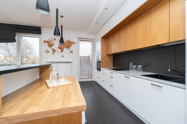 Duże, jasne mieszkanie w prestiżowej lokalizacji