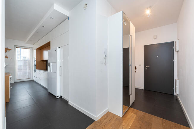 Duże, jasne mieszkanie w prestiżowej lokalizacji