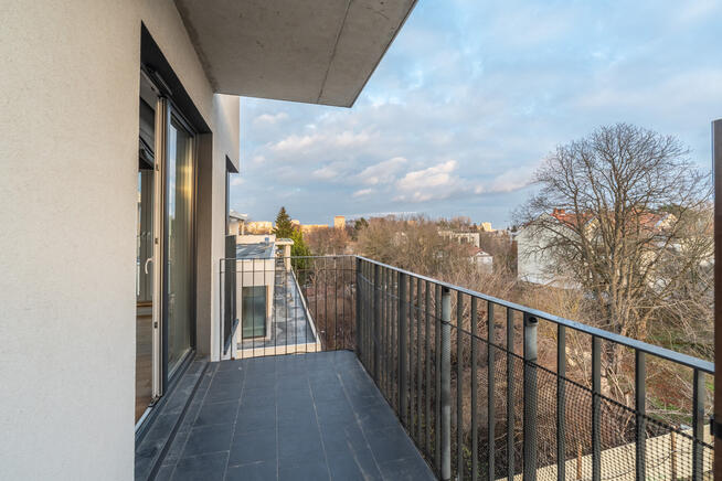 Duże, jasne mieszkanie w prestiżowej lokalizacji