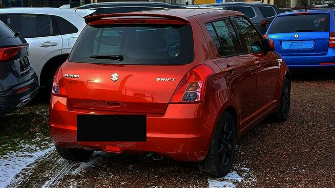 Suzuki Swift 1.3 92 km klima SERWIS bezwypadek 2009