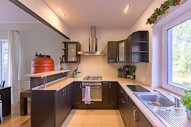 DOM KAMPINOS | 2009r | 4 POKOJE | DZIAŁKA 1500 m2