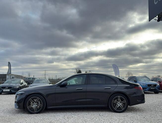 Mercedes E 220 Bezwypadkowy / Aktywny tempomat / Key less / Asystent pasa / FV marża