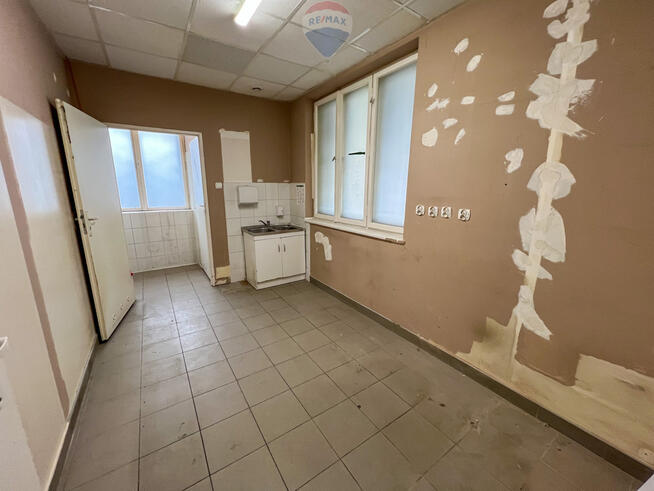 Lokal handlowo – usługowy