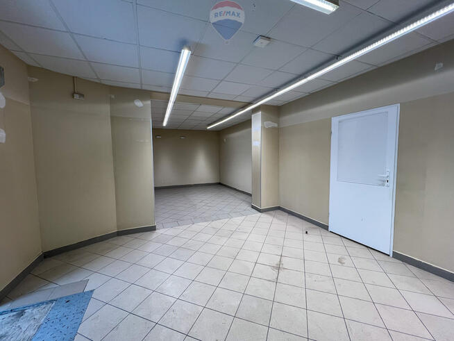 Lokal handlowo usługowy + budynek magazynowo usług