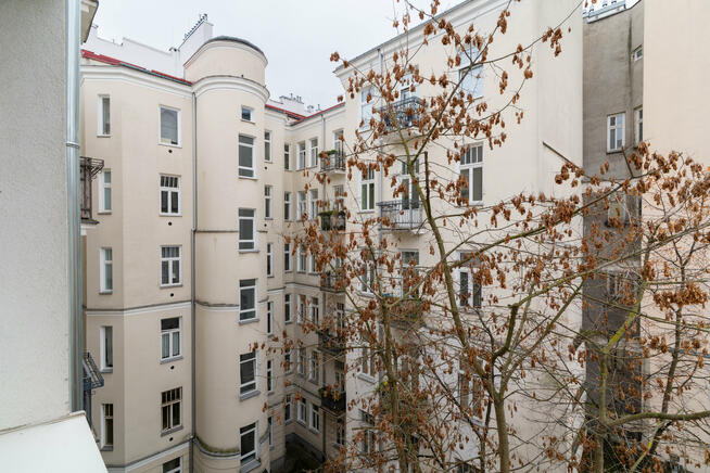 Mieszkanie Warszawa Śródmieście, Wspólna