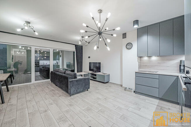 Dom Opole, Aleja Goździkowa