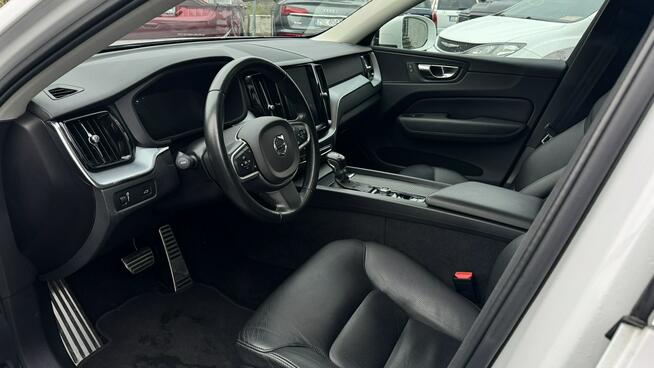 Volvo XC 60 T6 AWD 2020 Momentum Panorama FulLed Kamera Cof Podgrzewane fotele