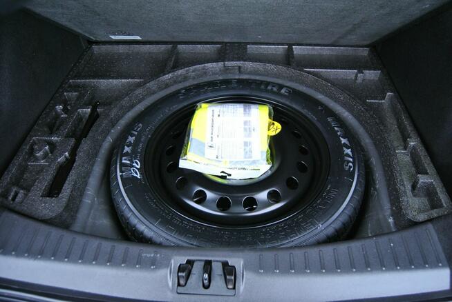 Ford Kuga NAVI-PL * Kamera cof. * Klima tronik x 2 * Park tronik * LEDY * Rej-pL