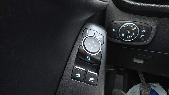 Ford Fiesta 1,1 *mk8 * 5-drzwi *