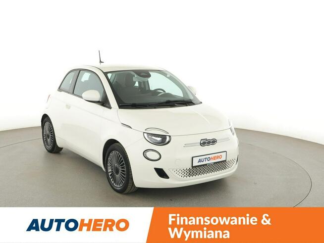 500e Electric ICON Klimatyzacja Nawigacja Tempomat PDC LED